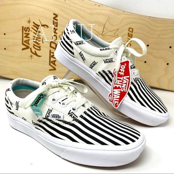 VANS Comfycush Era Pinned Black Canvas Low Women’s - Picture 3 of 8